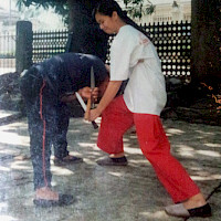 Kathlyn Valdisno applying an Espada y Daga technique with Master Cris Ampit as partner. Kathlyn is the first female Lakan practitioner of Lapunti in Luzon.