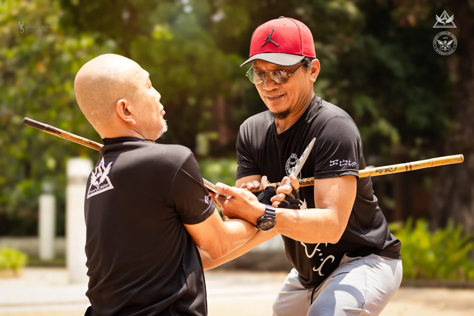 Arnis espada y daga drill demonstration at Lapunti Karilyon