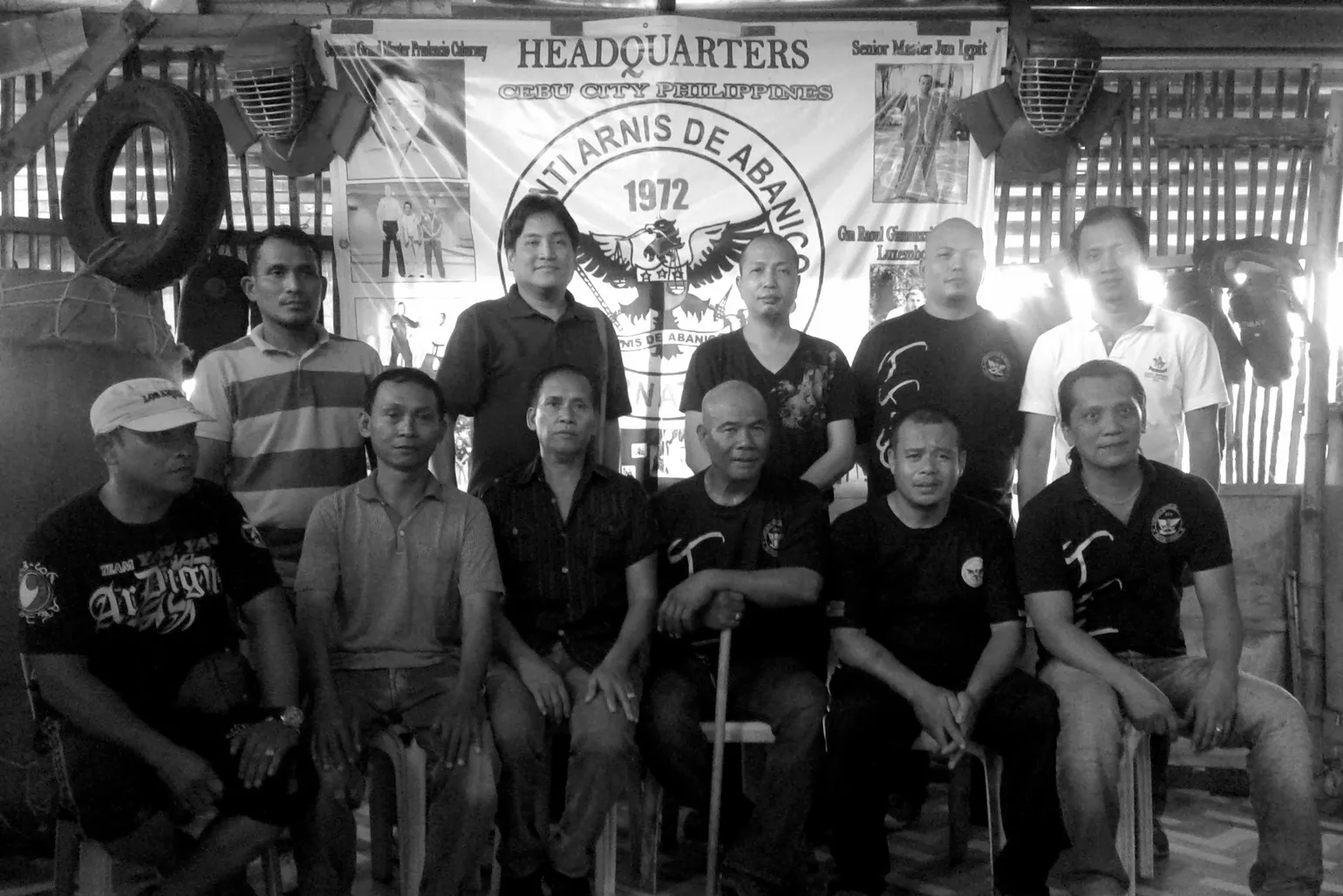 Lapunti Arnis De Abanico Masters and Grandmasters with members of Lapunti Karilyon - Cebu City