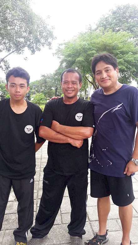Raymund Cabrera with Master Jun Igpit and son