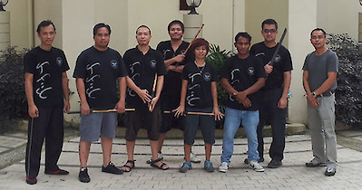 Founding members of Lapunti UP. (L-R) Ric Tariman, Guro Patrick Marquina, Alvin Penaflor, Emil Penaflor, Ellen Joy Balgos, Master Nonoy Doncillo, Mannix Moya, and Winston Novo. Not in the picture are Master Buboy Ador and Eujean Penaflor-Tariman.